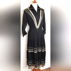 VINTAGE SQUARE DANCING DRESS